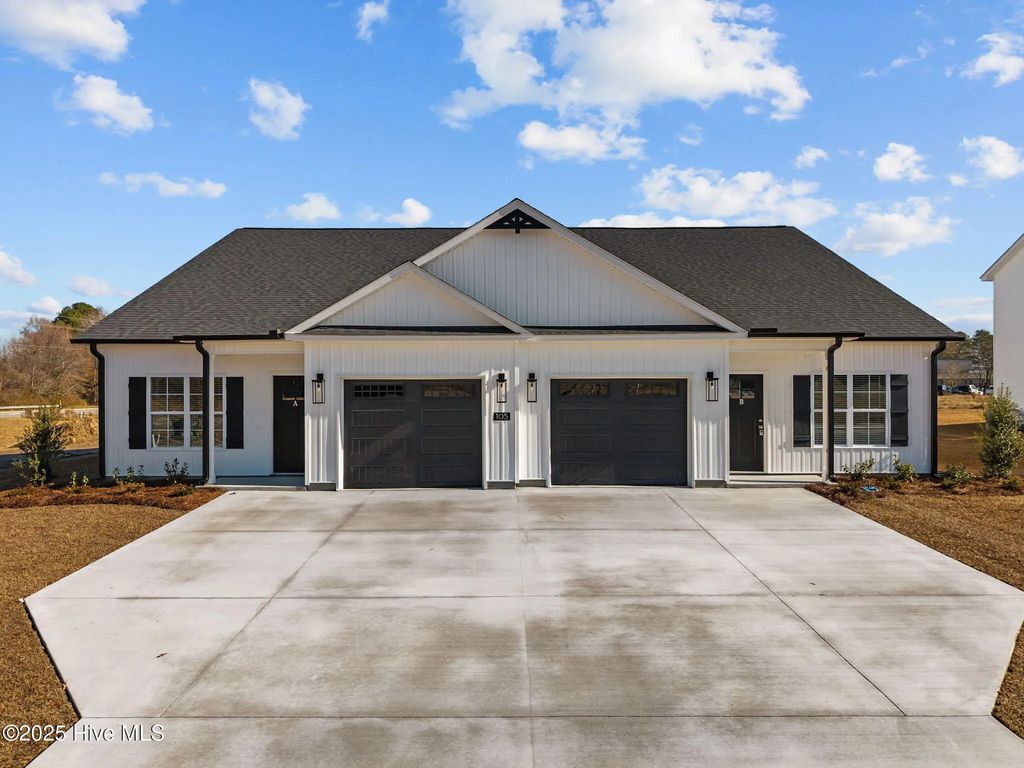 105 Lady O Drive A, Greenville