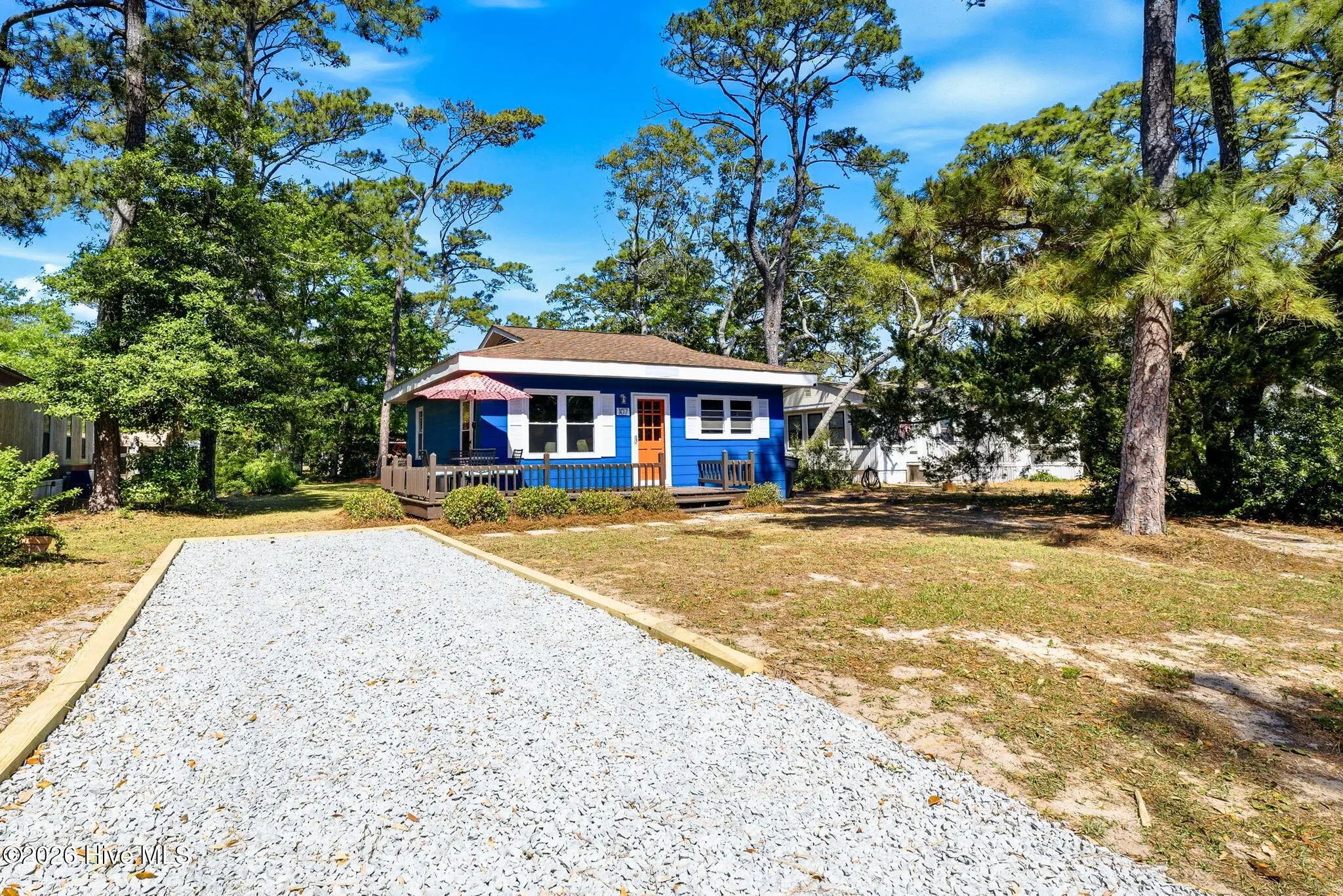 107 Ne 72nd Street, Oak Island