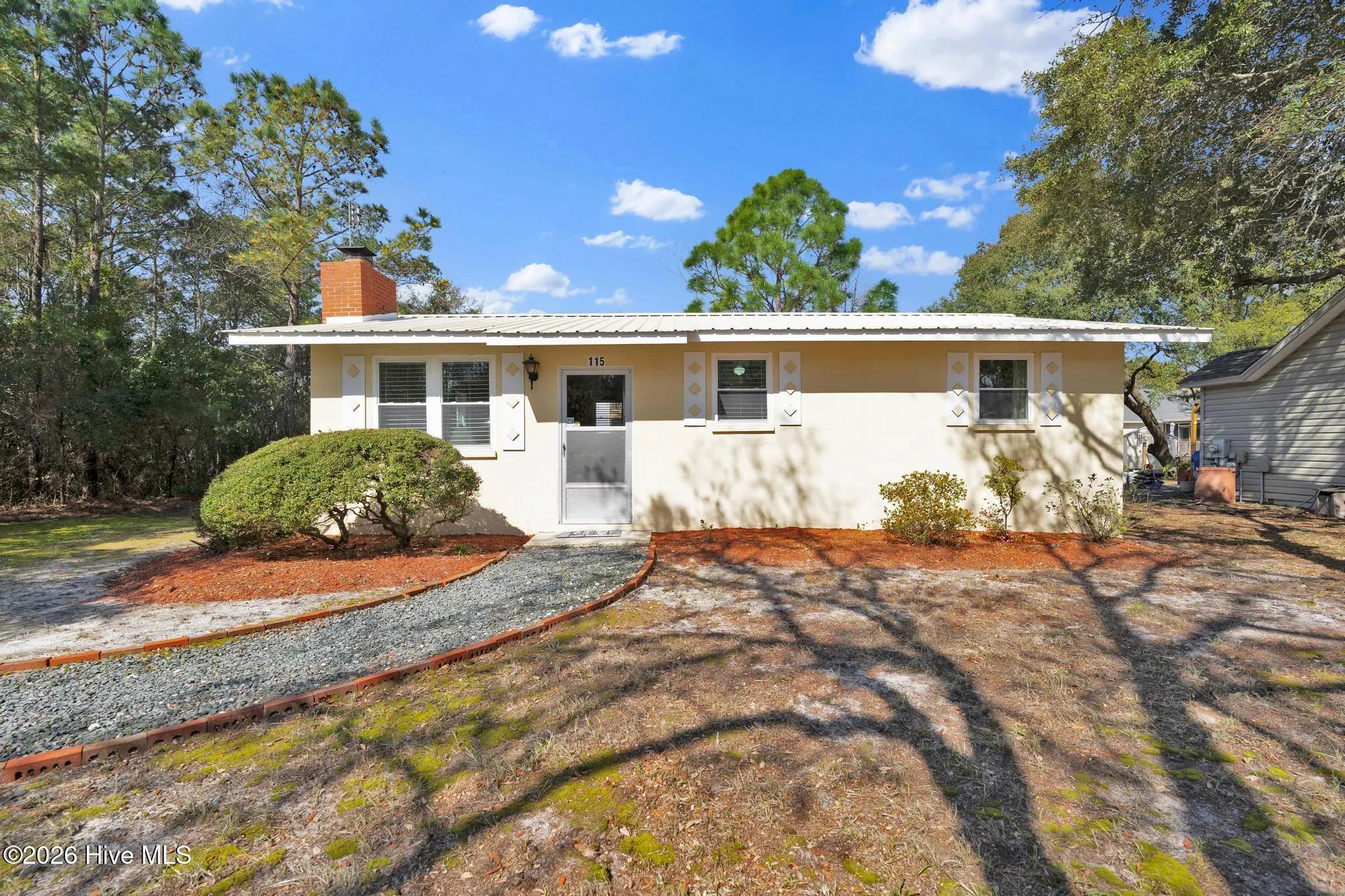 115 Ne 14th Street, Oak Island