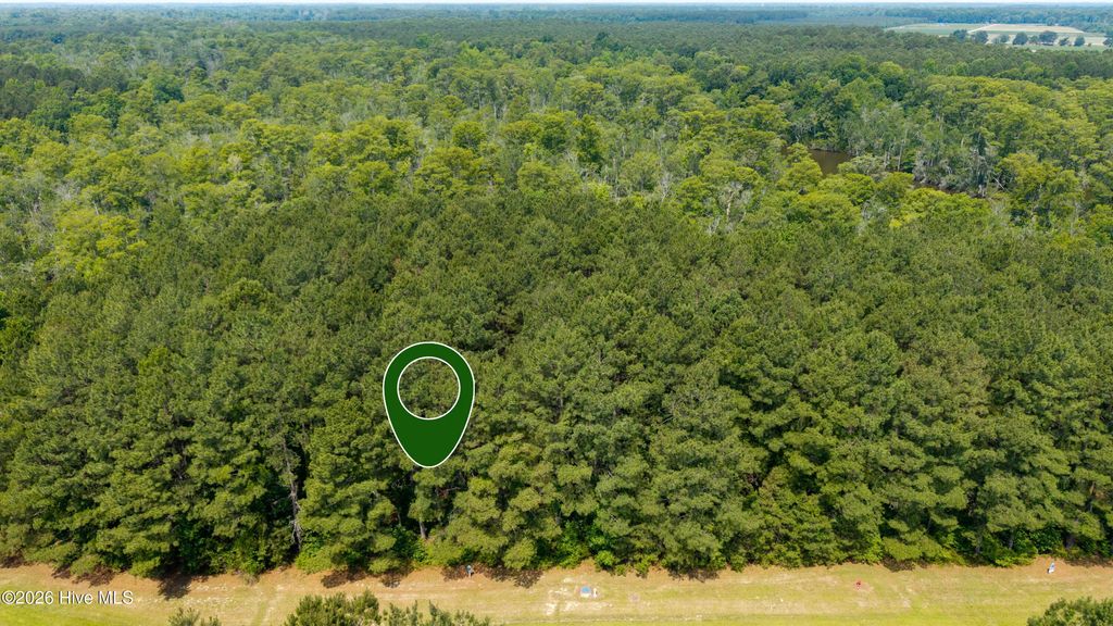 300 Plumtree Court, Edenton