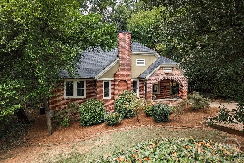892 Hill Street, Athens