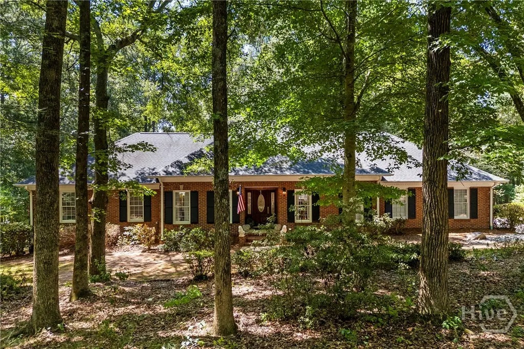 750 Staghorn Trail, 