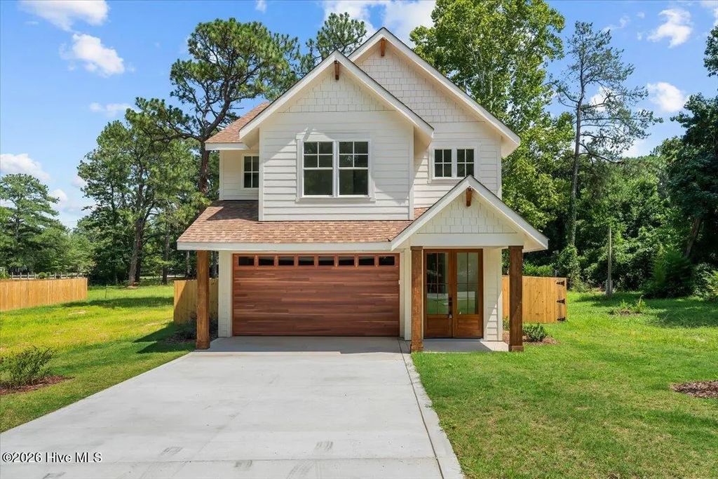 1395 N May Street, Southern Pines