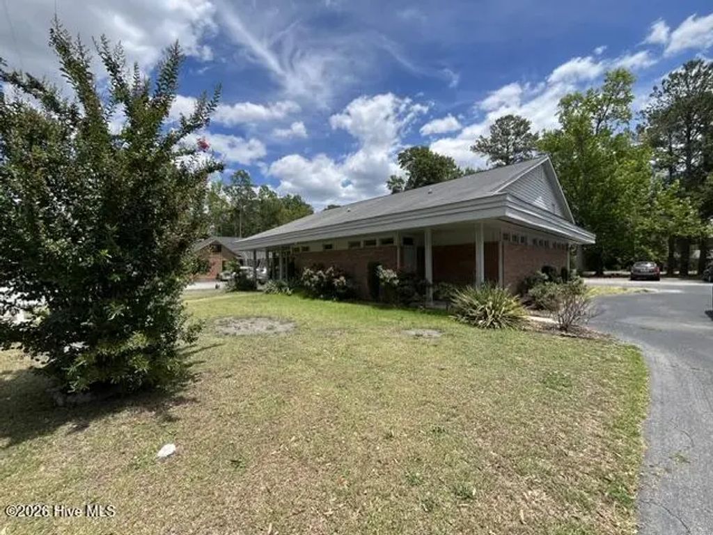 422 S King Street, Laurinburg
