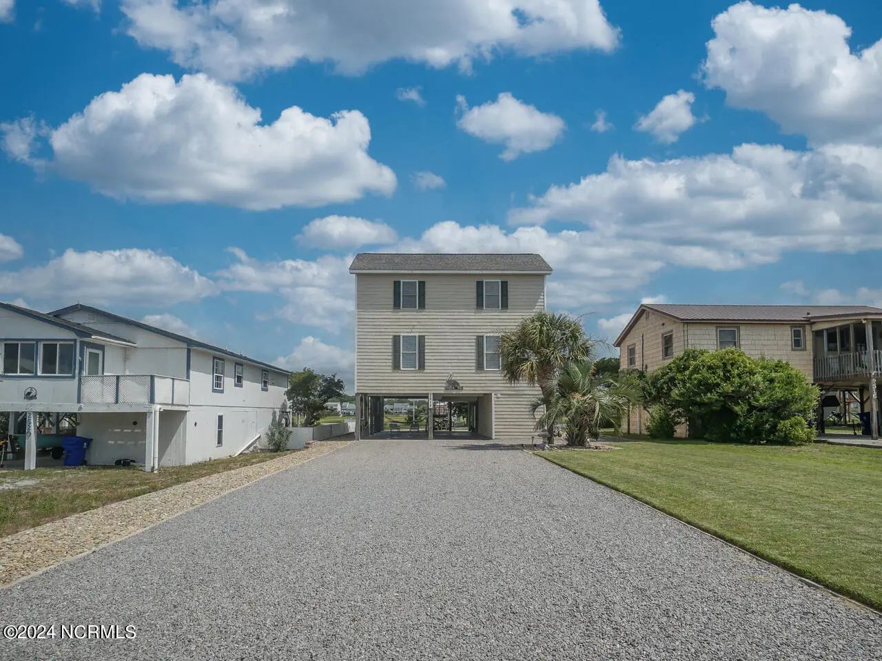 2518 W Pelican Drive, Oak Island Beach