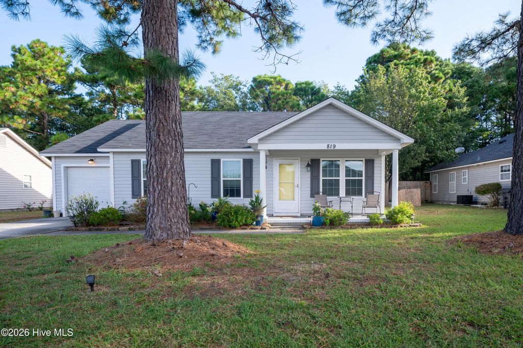 819 Brewster Lane, Wilmington