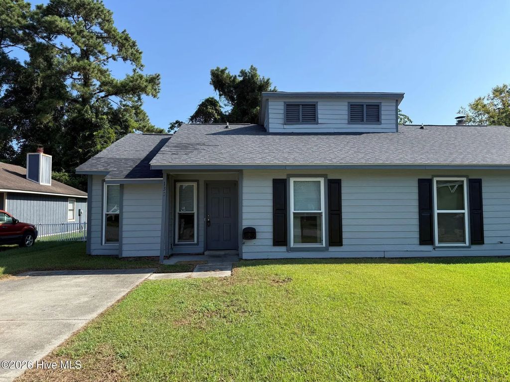 133 Village Circle, Jacksonville