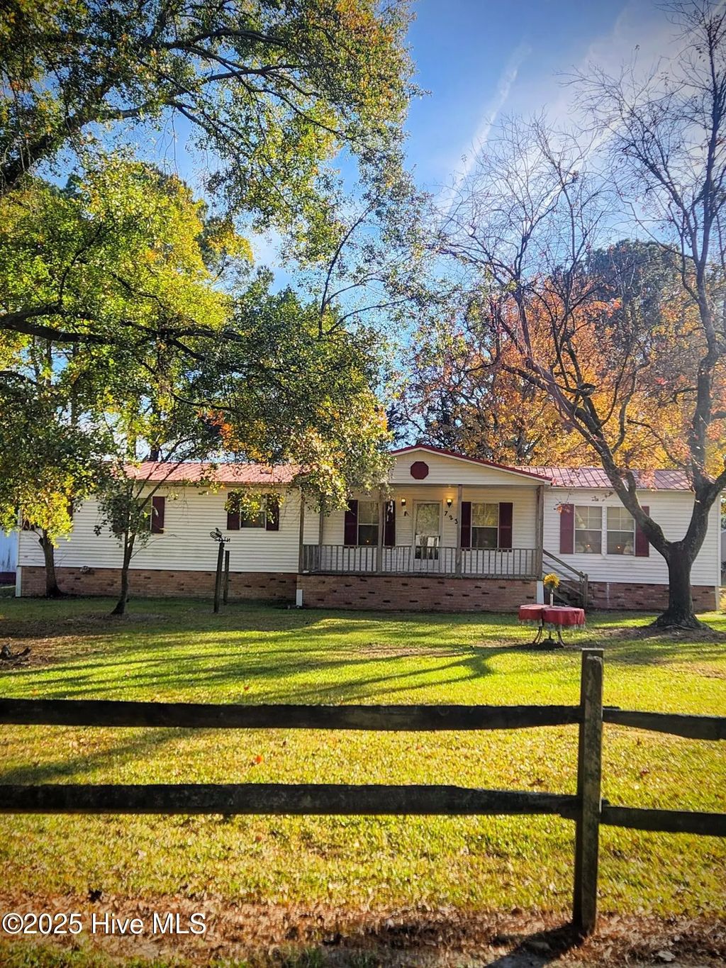 723 W Broad Street, Beulaville