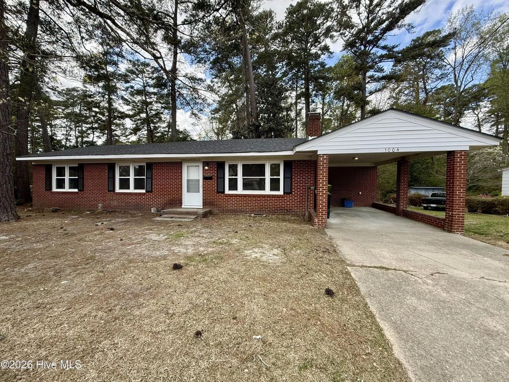 1004 Hyland Avenue, Williamston