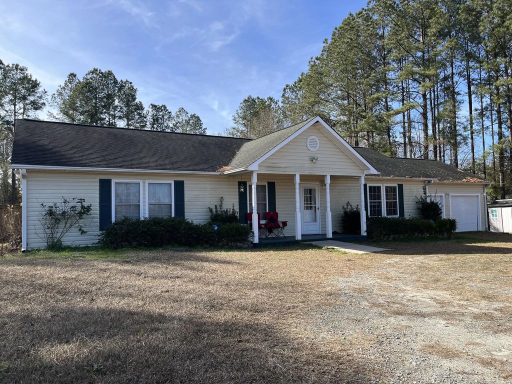 471 Autry Street, Saluda