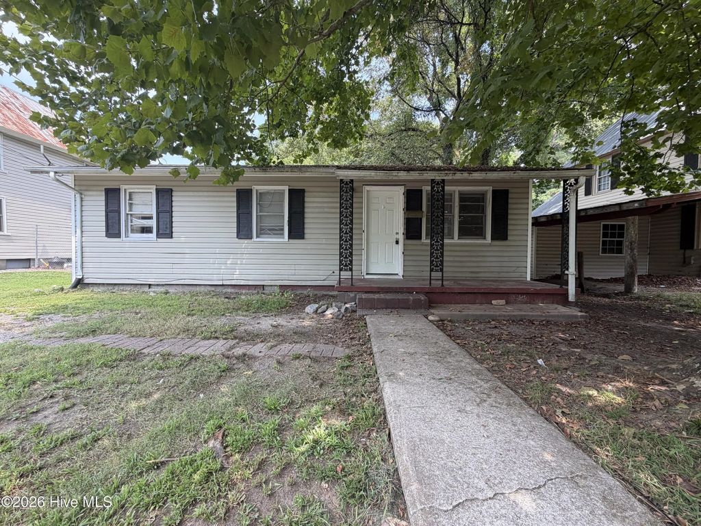 706 Anderson Street, Elizabeth City
