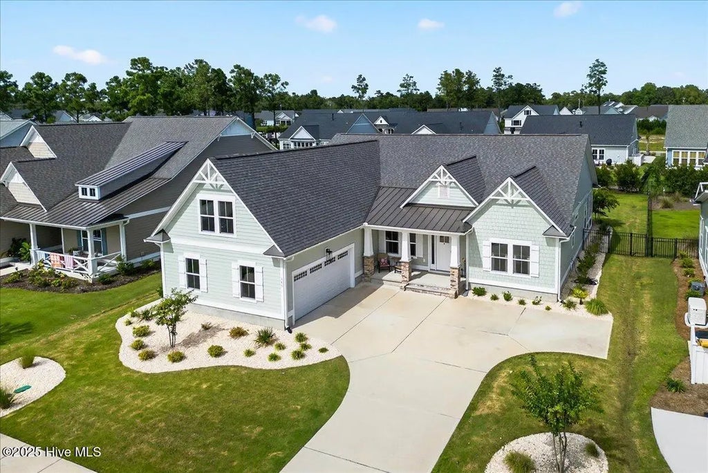 305 Jackline Drive, Hampstead