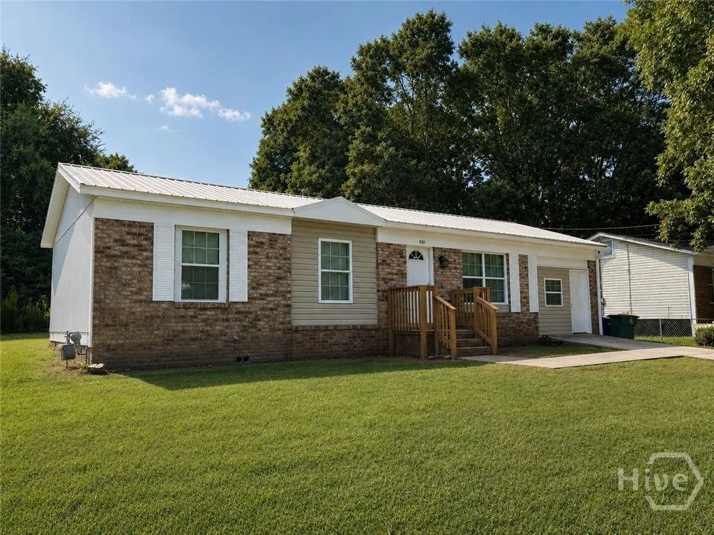 430 Martin Circle, Athens