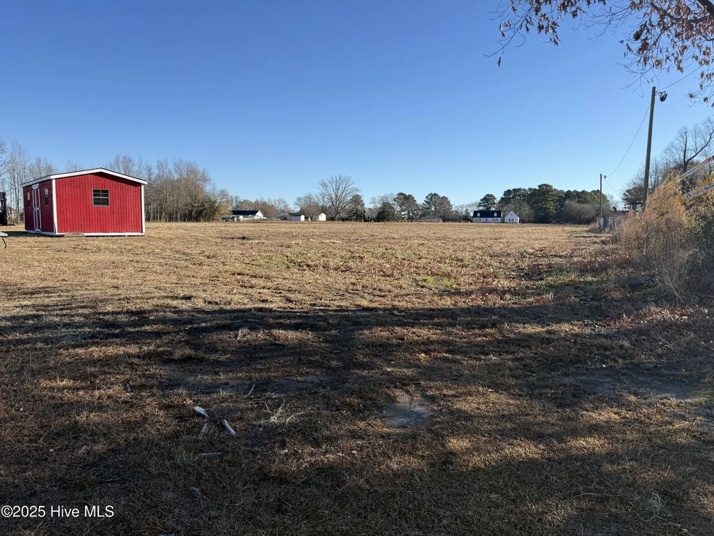 5339 Carolina 11, Winterville
