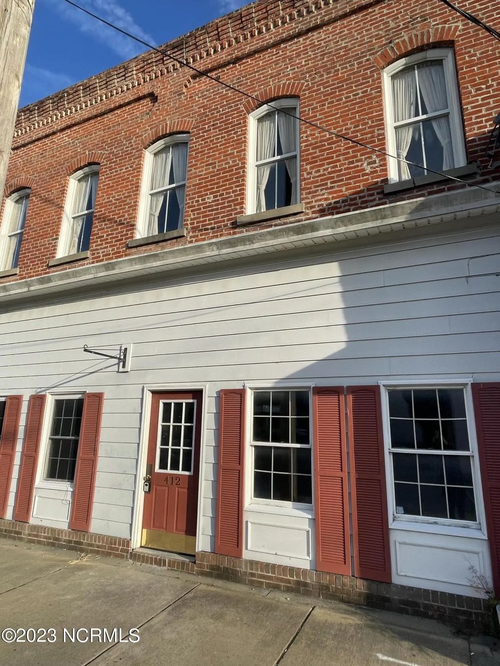 412 E Colonial Avenue, Elizabeth City
