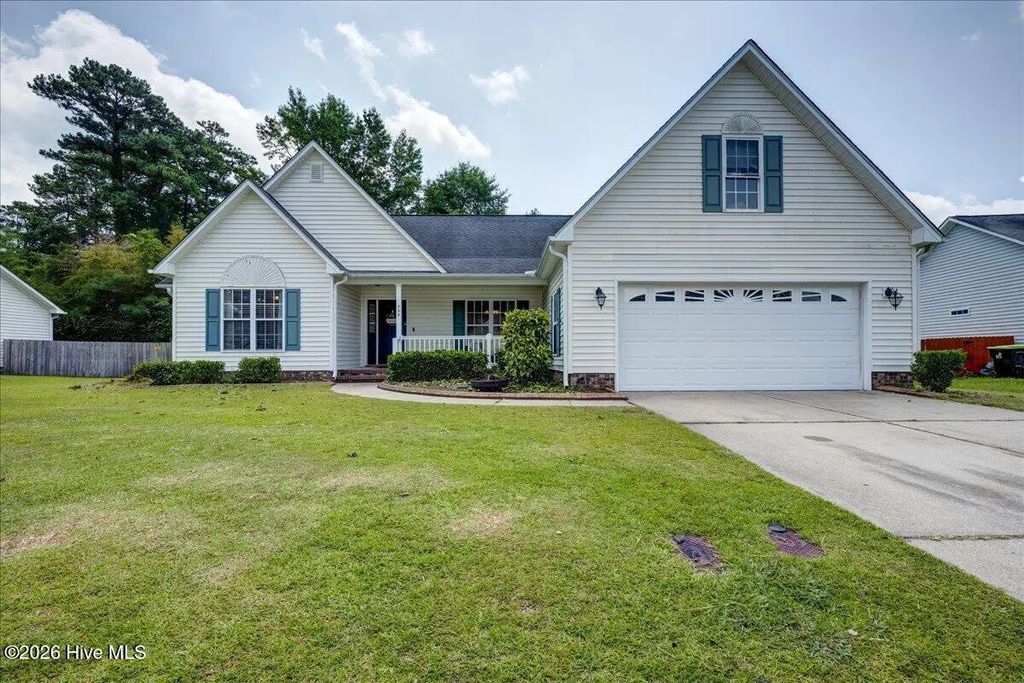 105 Croatan Woods Drive, New Bern