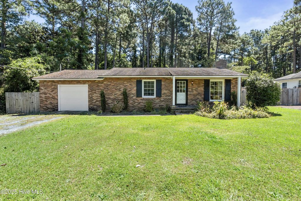 1355 N Ridge Street, Southern Pines