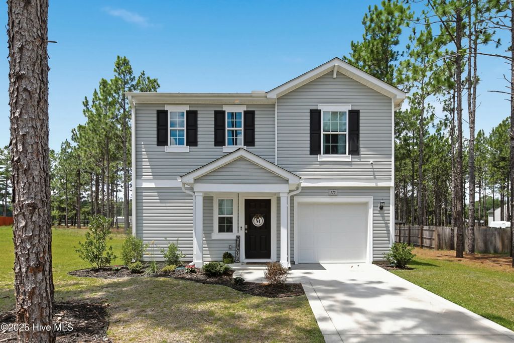 175 Desert Orchid Circle, Raeford