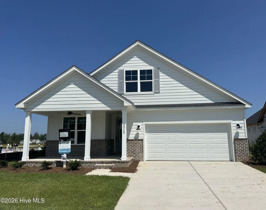 2212 Sandbrook Loop, Leland