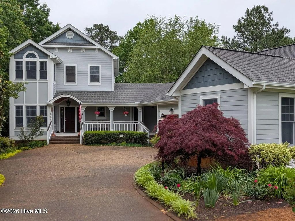 207 Megan Loop S, Hertford