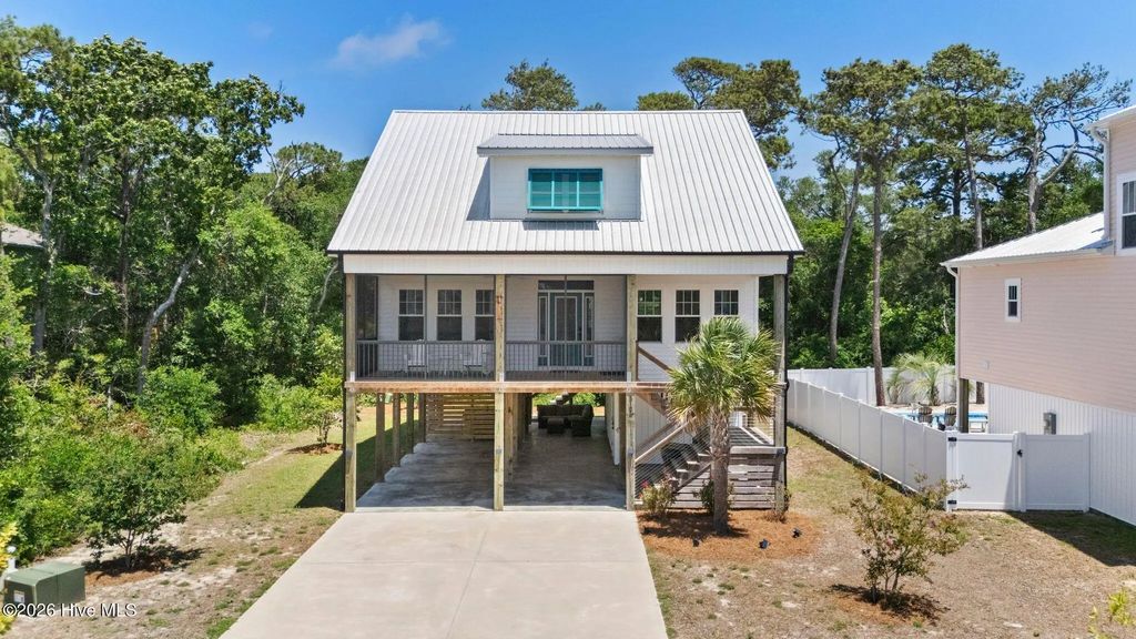 3106 E Oak Island Drive, Oak Island