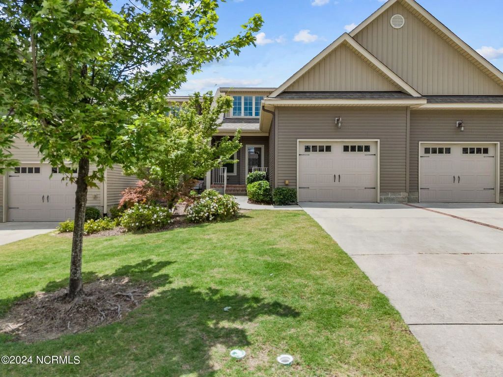 118 Cypress Circle, Southern Pines