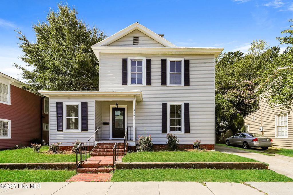 319 E Main Street, Washington