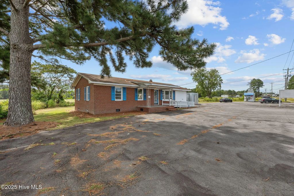 11146 Nc 55 Highway, Grantsboro