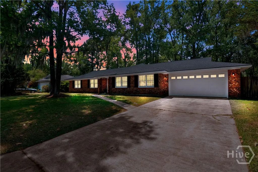 13 Barrington Circle, Savannah
