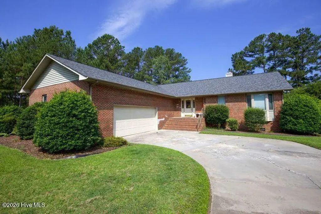 1205 Greenbriar Drive, Vass