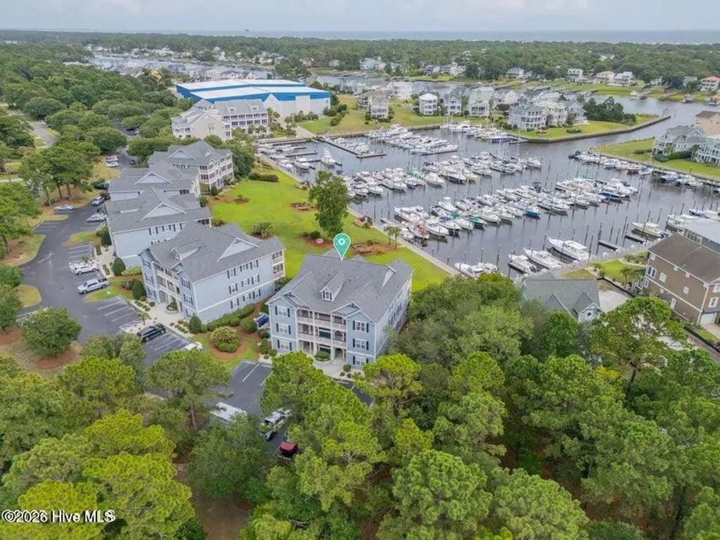 2555 St James Drive Se Unit 104, Southport