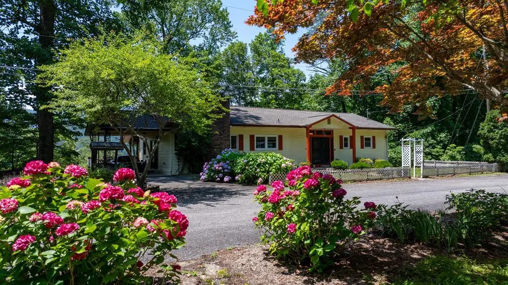 14 Chalet Village, Lake Santeetlah