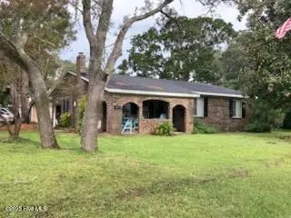 201 Ne 48th Street, Oak Island