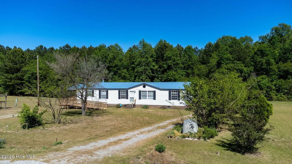 4652 Faith Baptist Church Road, Pinetops