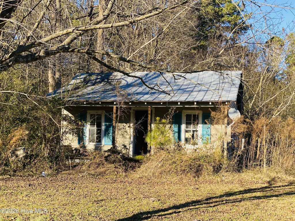 285 Lester Houston Road, Pink Hill