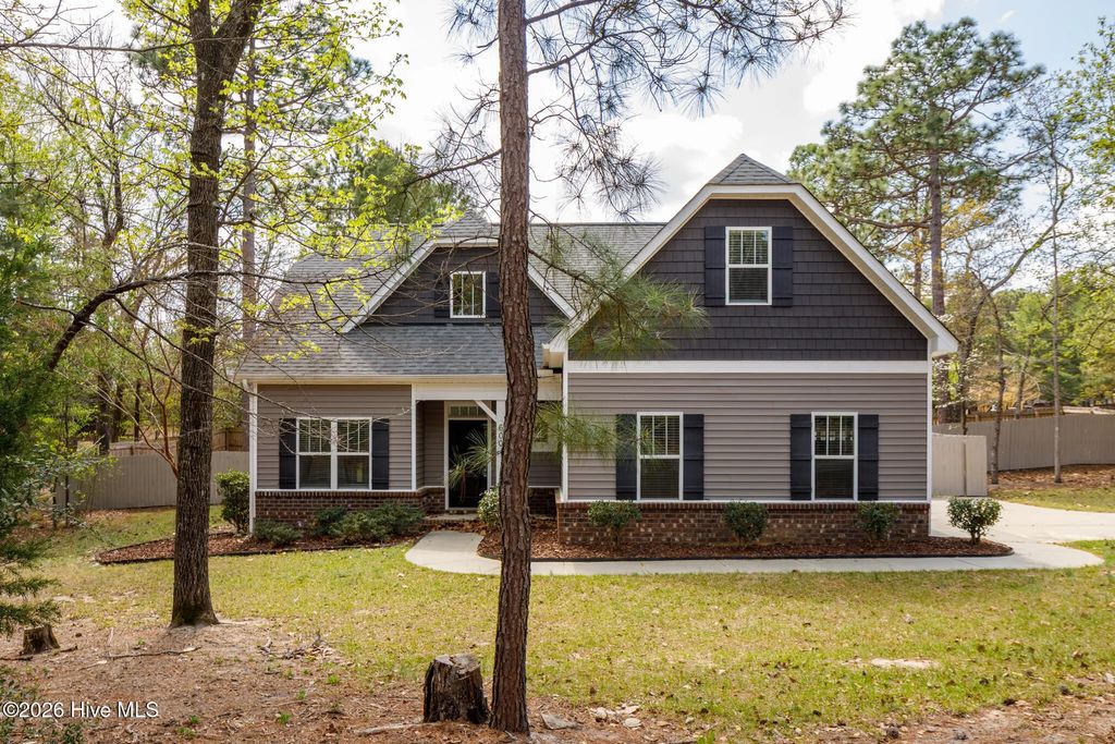 600 Burning Tree Road, Pinehurst