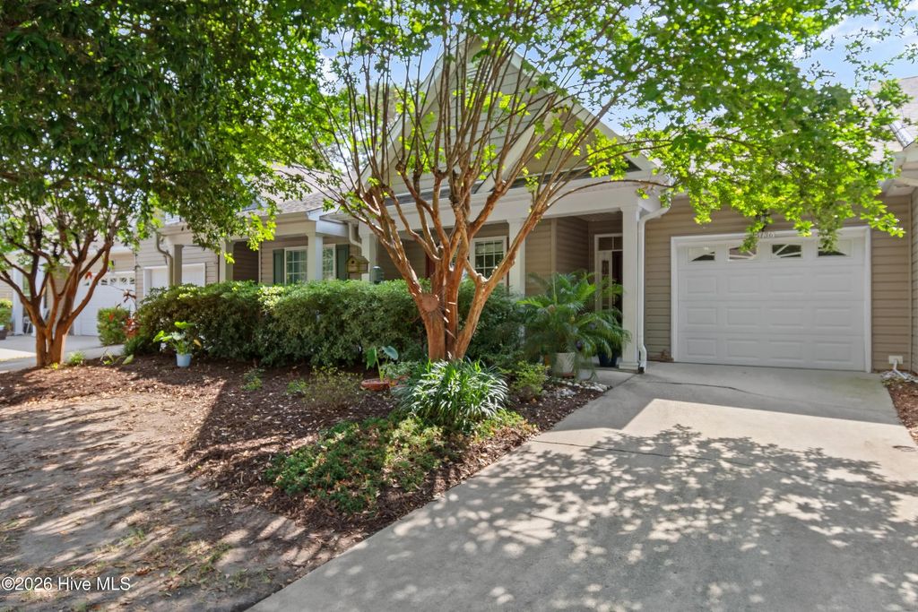 5136 Elton Drive Se, Oak Island
