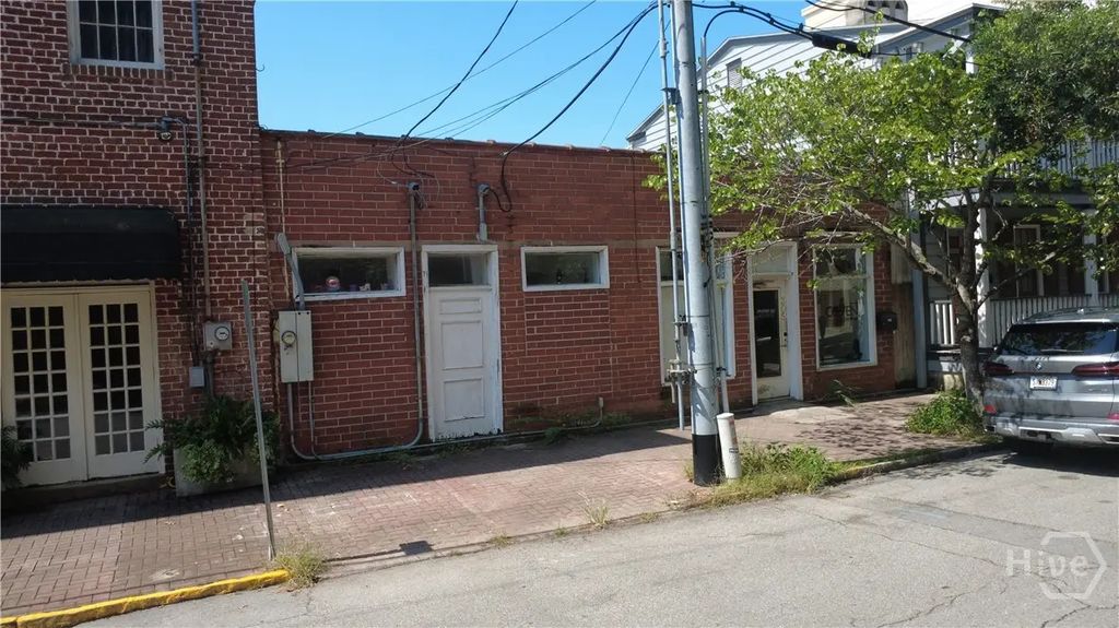 305 W Harris Street, Savannah