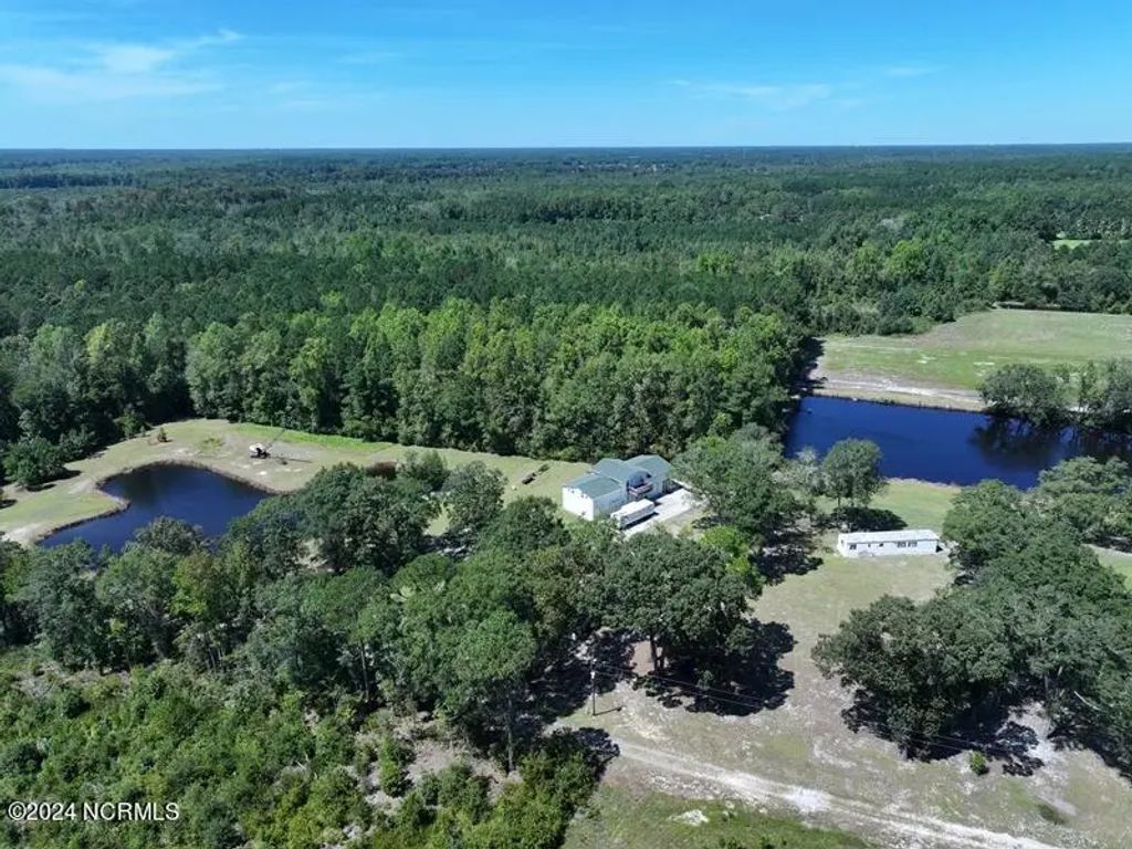 4512 Tobacco Road, Orrum