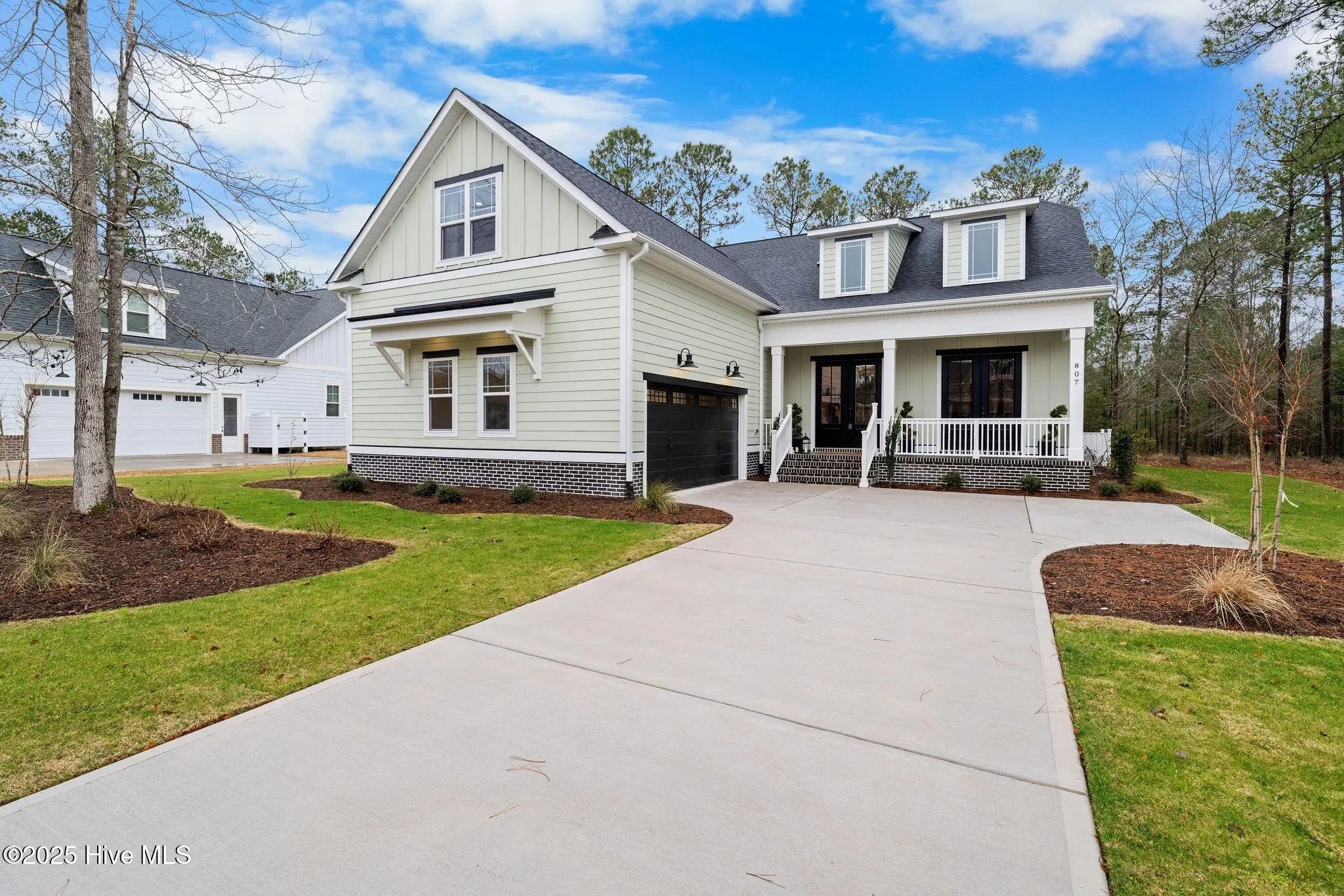 807 Breezewood Drive Se, Bolivia
