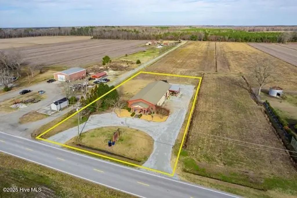 22327 Nc Highway 55, Oriental