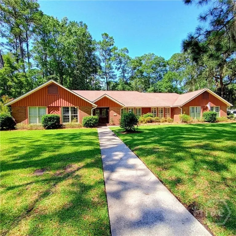 35 Clarendon Road, Savannah