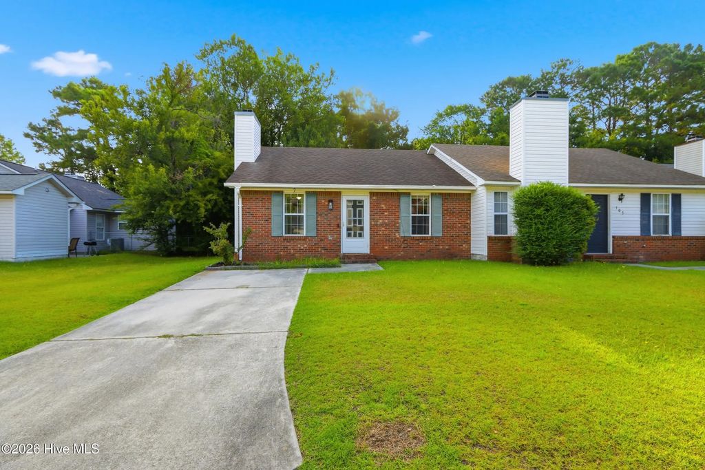 103 Glenside Court, Midway Park