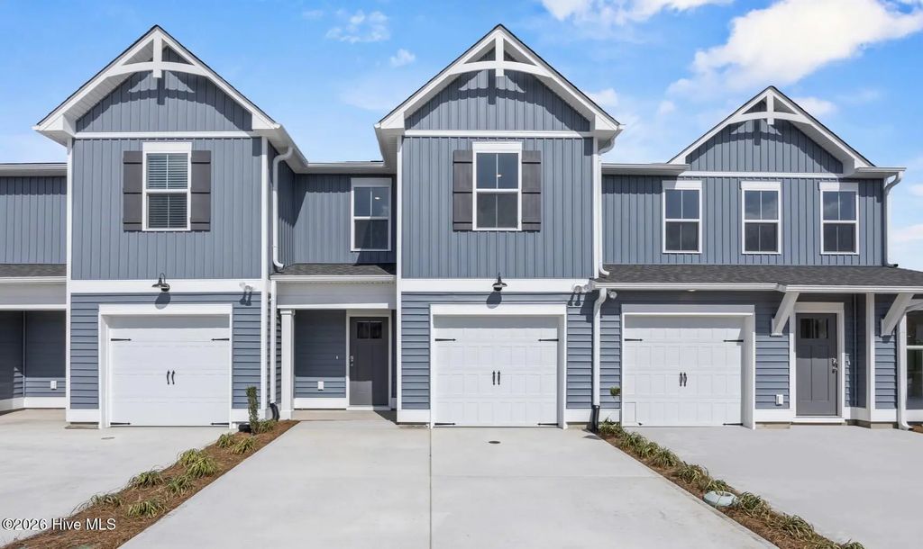 79 W Pioneer Way 104, Hampstead