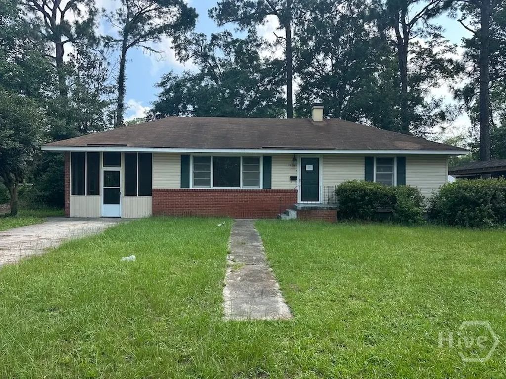 2374 Pinetree Road, Savannah