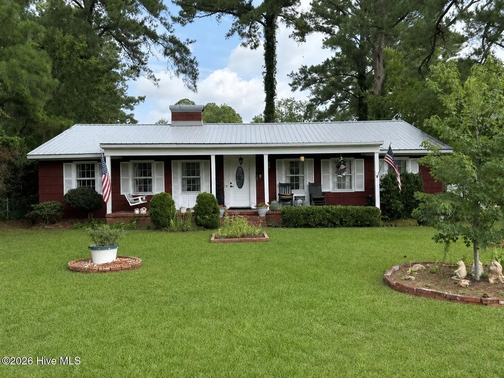 1902 Trent Boulevard, New Bern