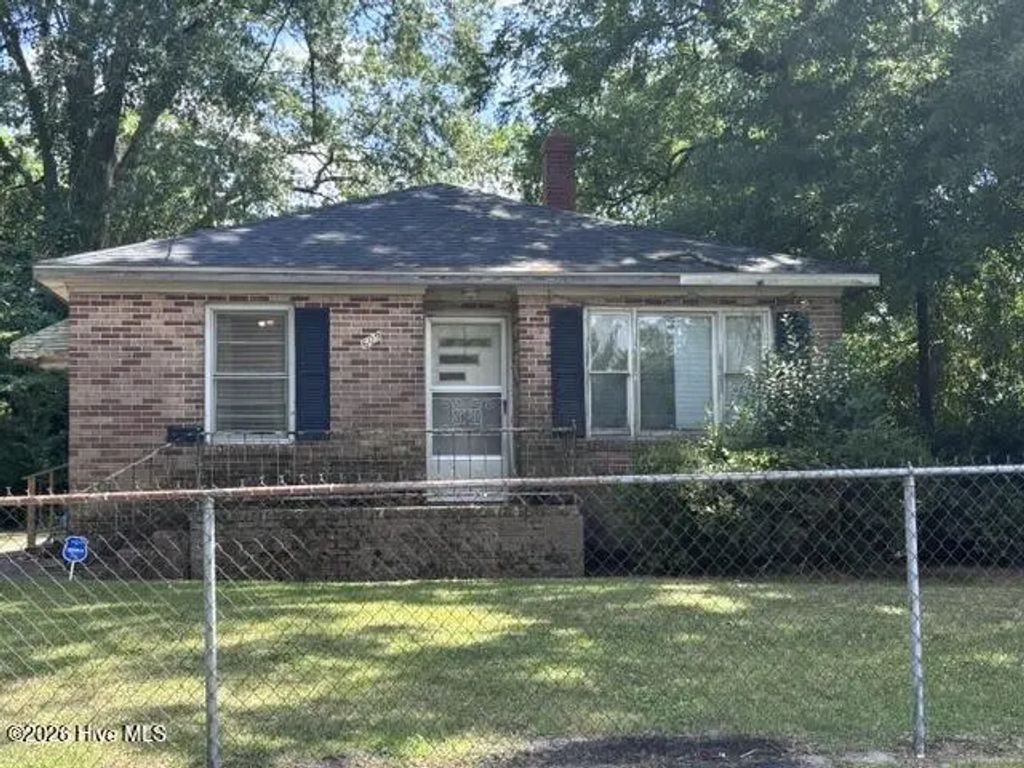609 E Vernon Avenue, Kinston