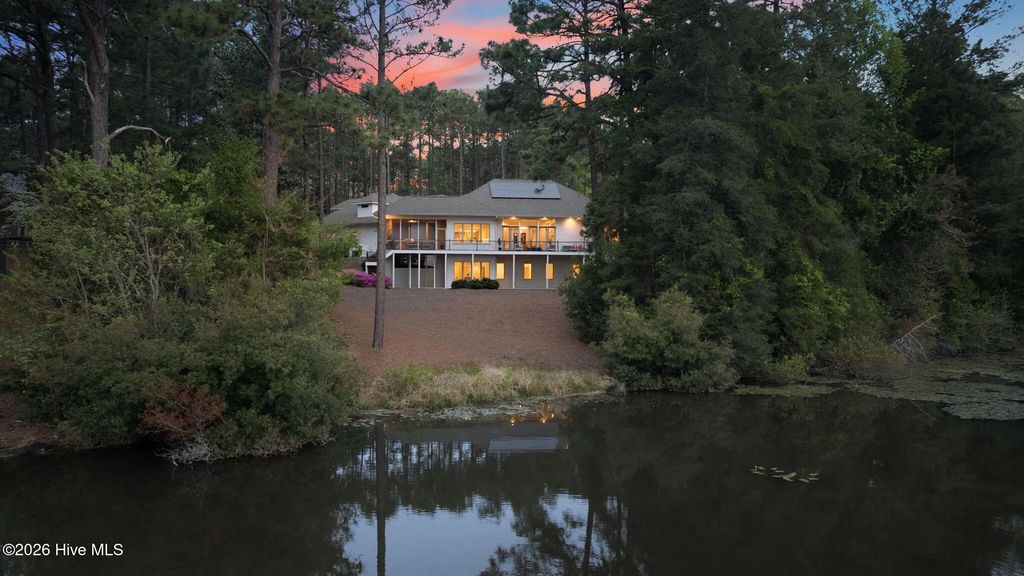 100 El Dorado Street, Pinehurst