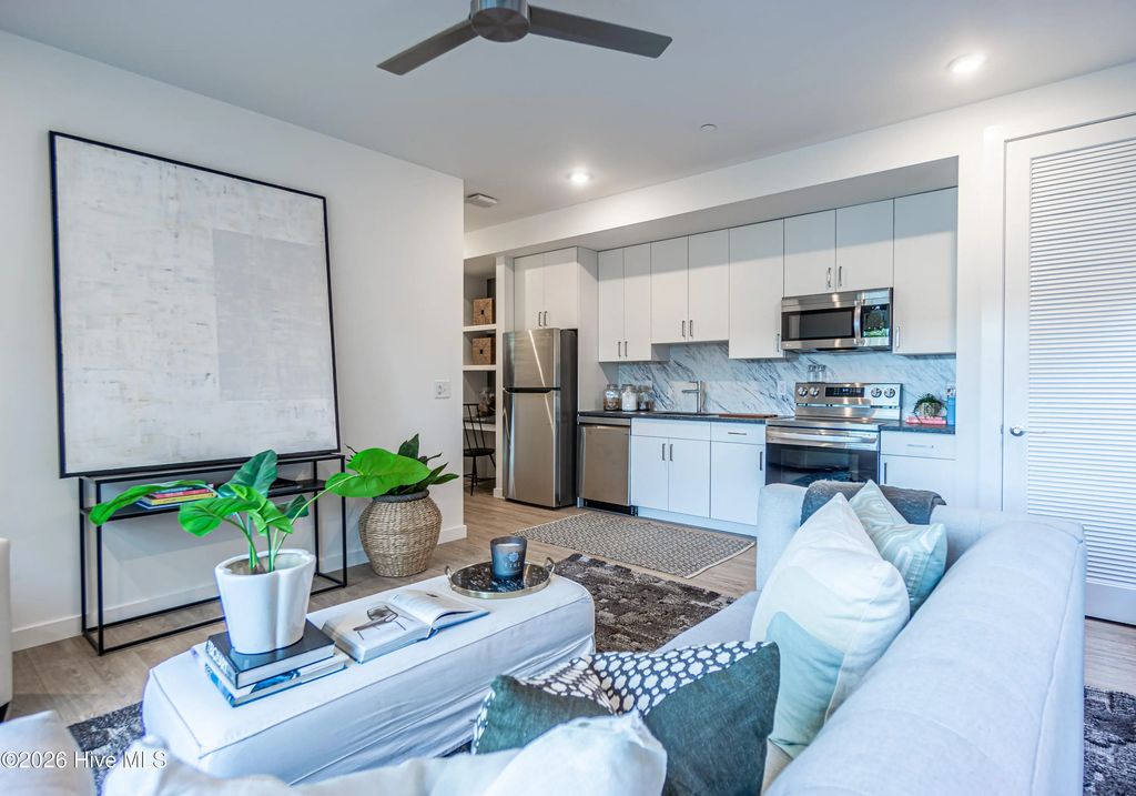 1102 Castle Street 102, Wilmington
