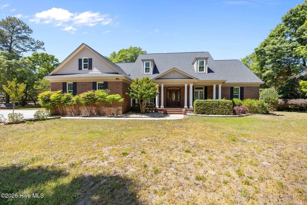 225 Shearwater Drive, Hampstead